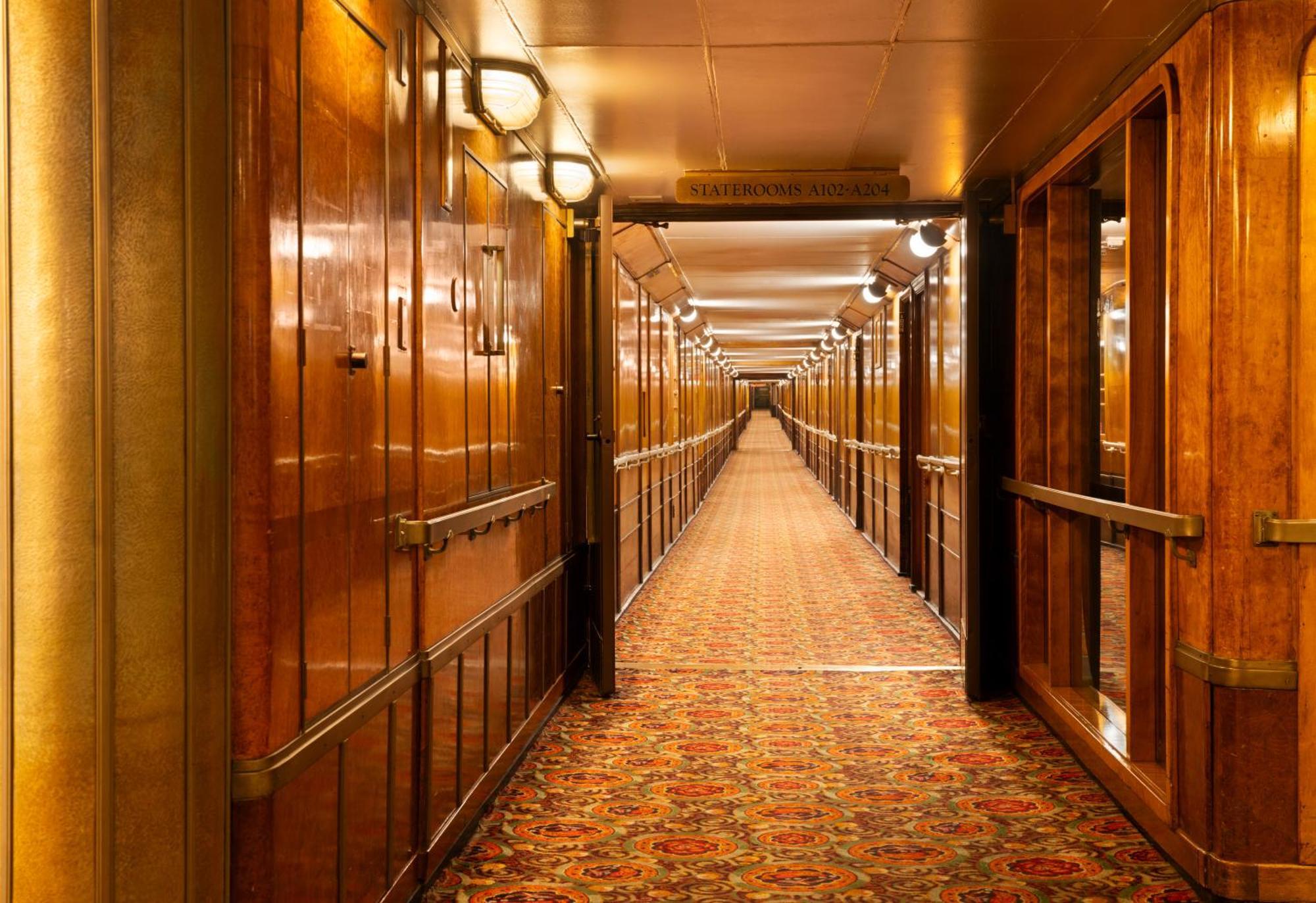 The Queen Mary Long Beach Exterior photo